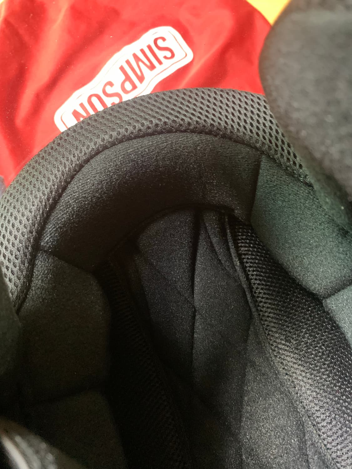 심슨 슈프림 헬멧 m  상품이미지9