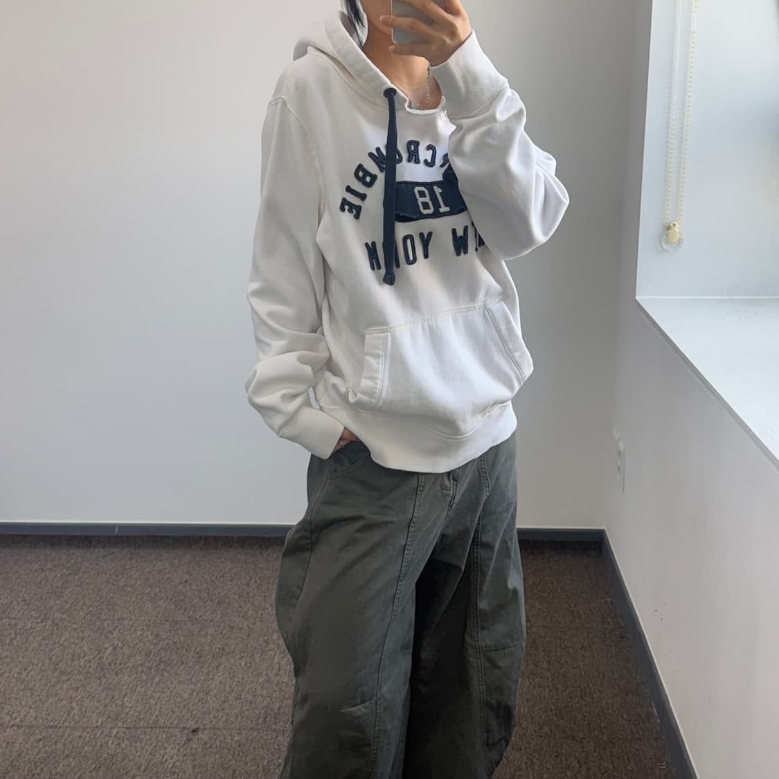 Abercrombie 아베크롬비 스펠아웃로고 화이트 후드티 상품이미지2