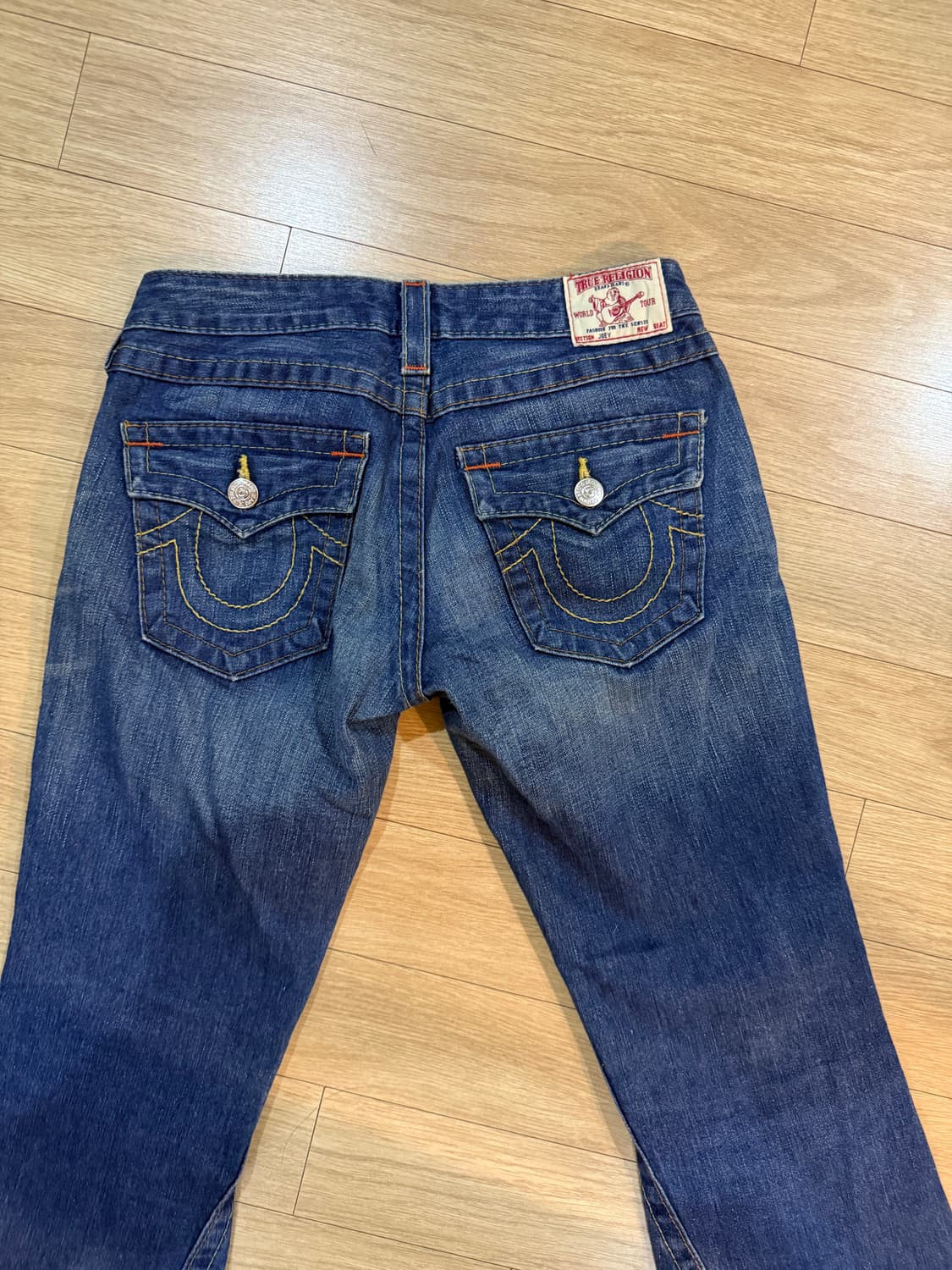 트루릴리젼 부츠컷 데님팬츠 팝니다. 상품이미지3