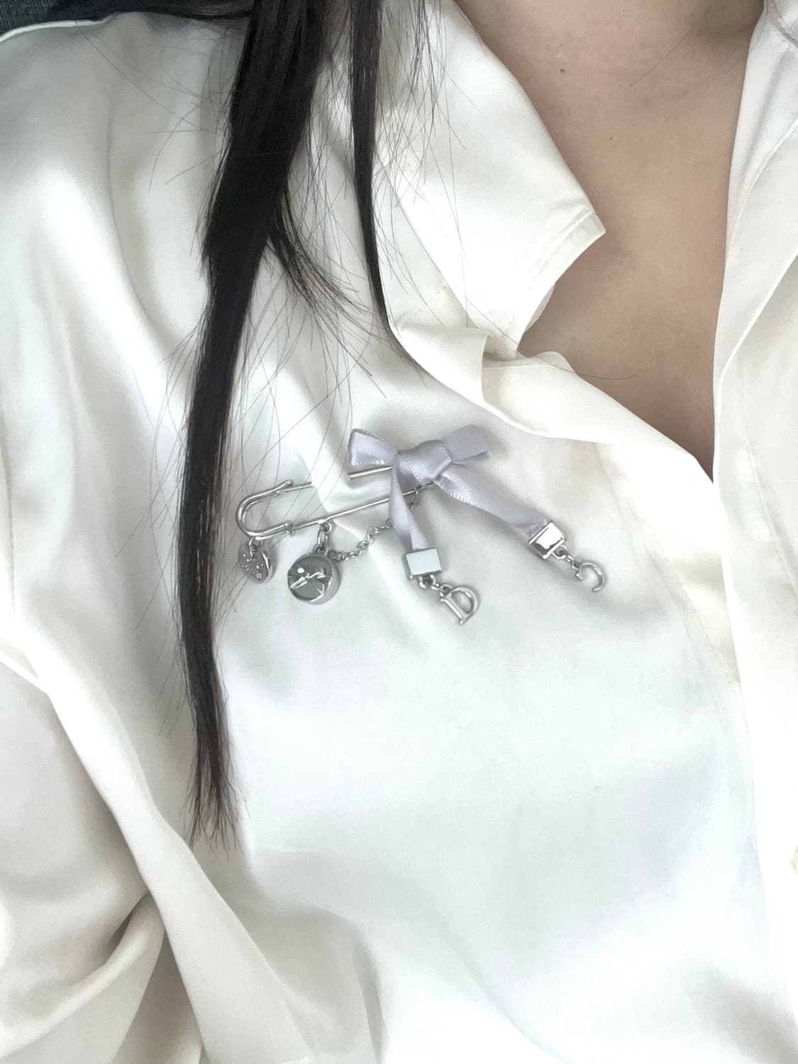디올 CD 리본 실버 브로치 상품이미지1