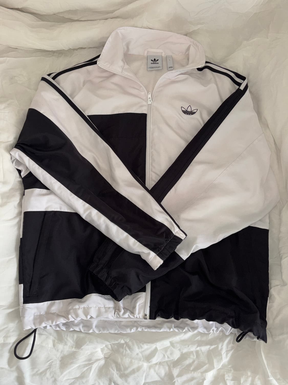 아디다스 올드스쿨 빈티지 ASYMM 바람막이 자켓 상품이미지1