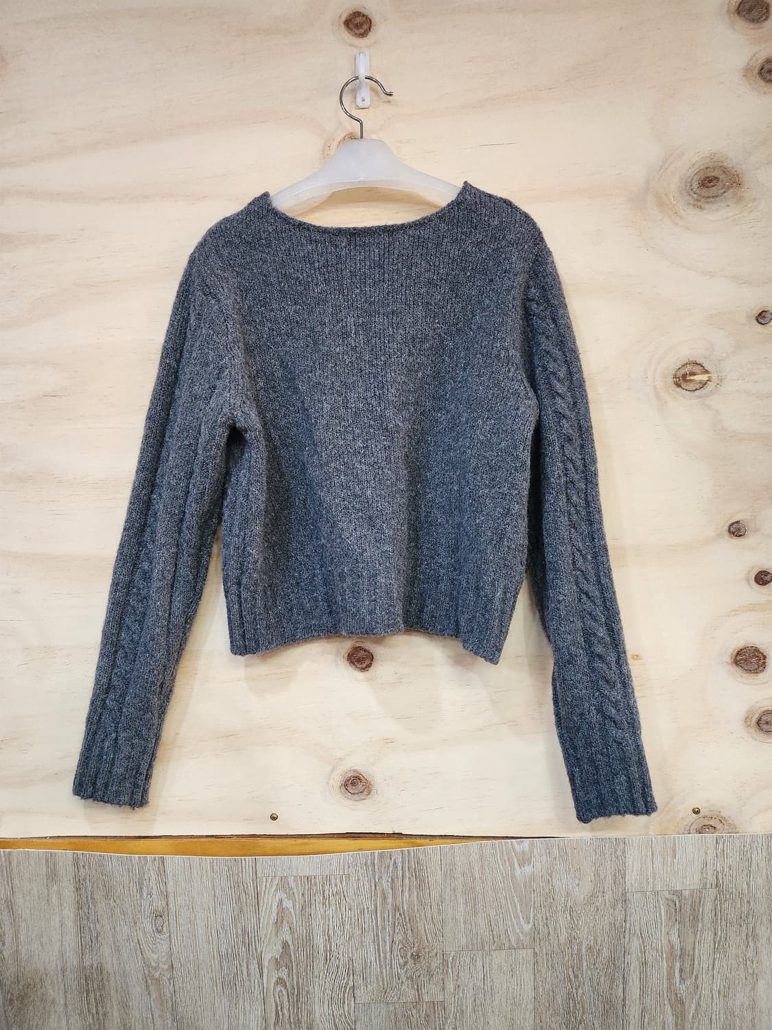 557) 여성 꽈배기 크롭 니트 상품이미지2