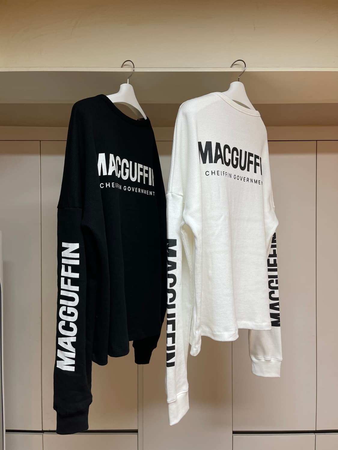 MACGUFFIN 와플니트 써멀 롱슬리브 블랙&화이트 상품이미지1