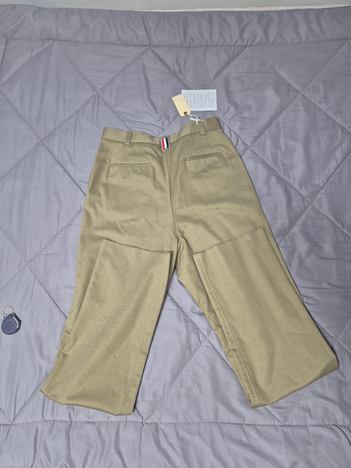 톰브라운 하이웨스트 치노팬츠 새제품 2사이즈 상품이미지2