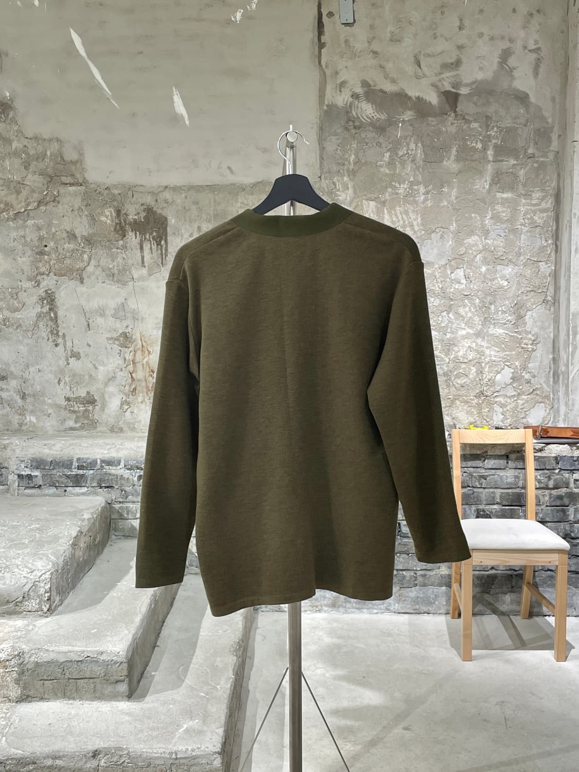 살바토레 페라가모 카키 사이드 포켓 울 버튼 가디건 상품이미지6