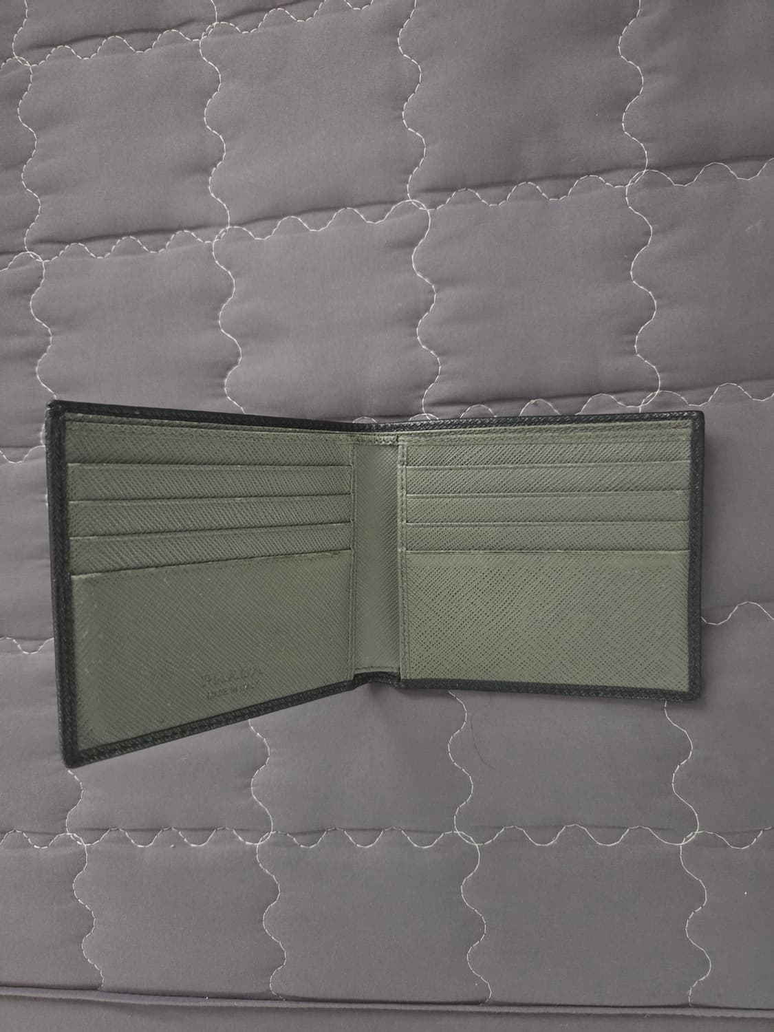 프라다 반지갑 상품이미지2