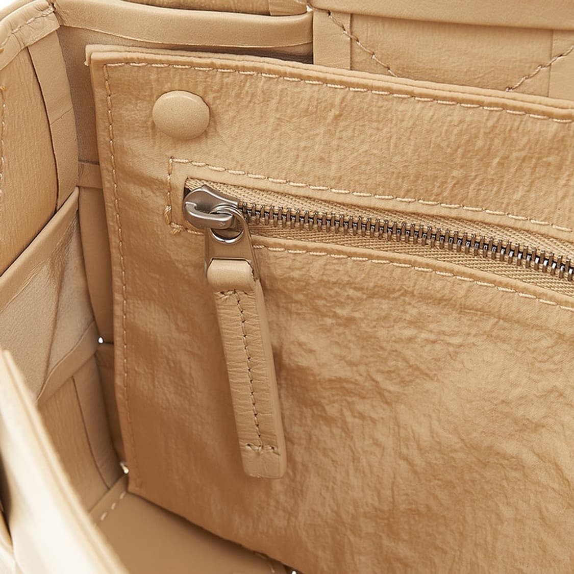 보테가베네타 카세트백 포린지 색상 상품이미지5