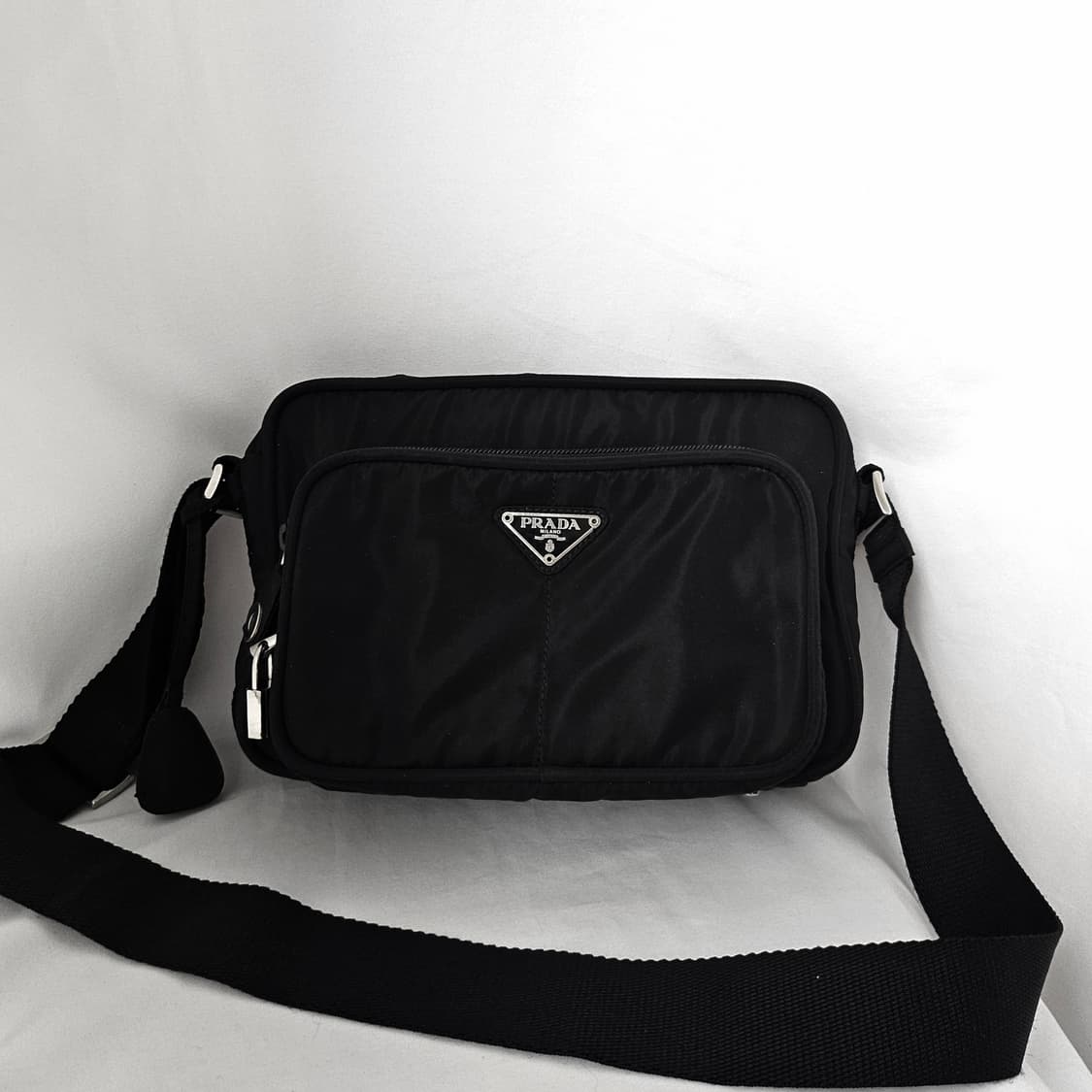 [정품 PRADA] 프라다 나일론 크로스백 카메라백 남녀공용 상품이미지7