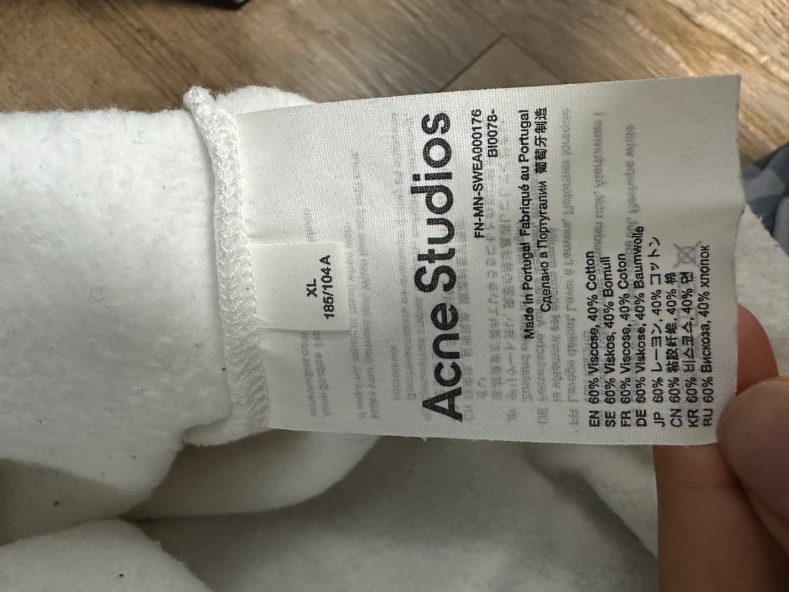 아크네 스튜디오 맨투맨 상품이미지3