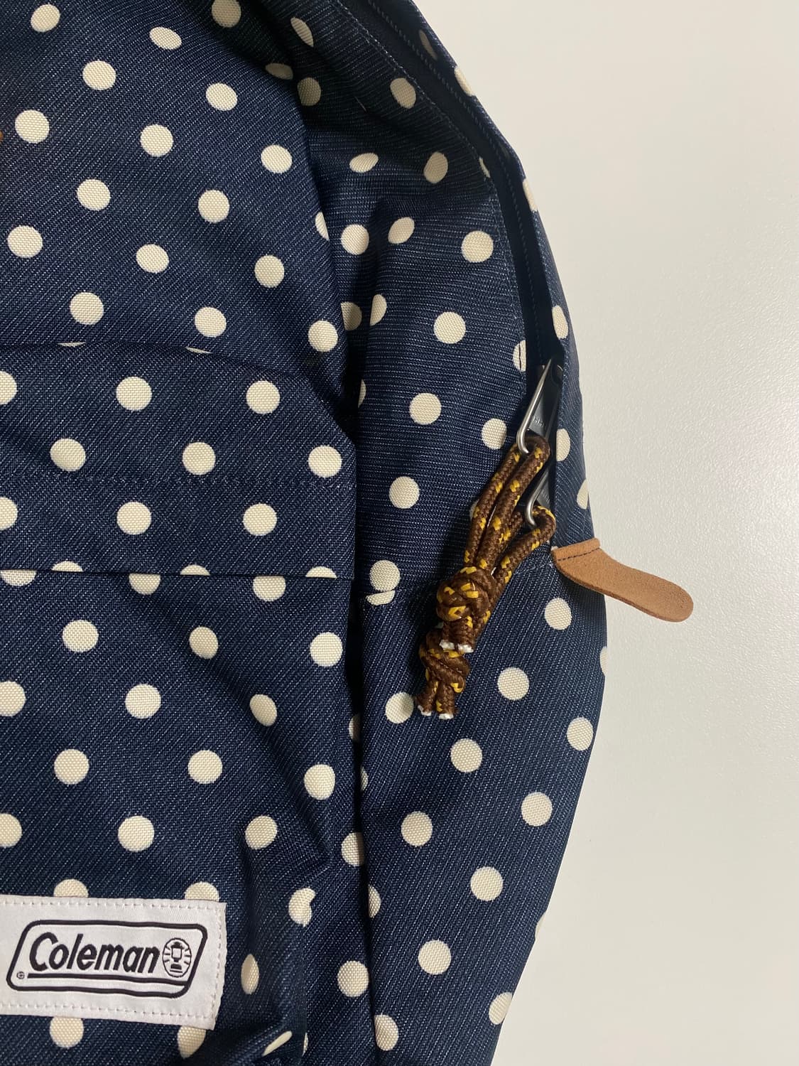 콜맨 도트 백팩 상품이미지6