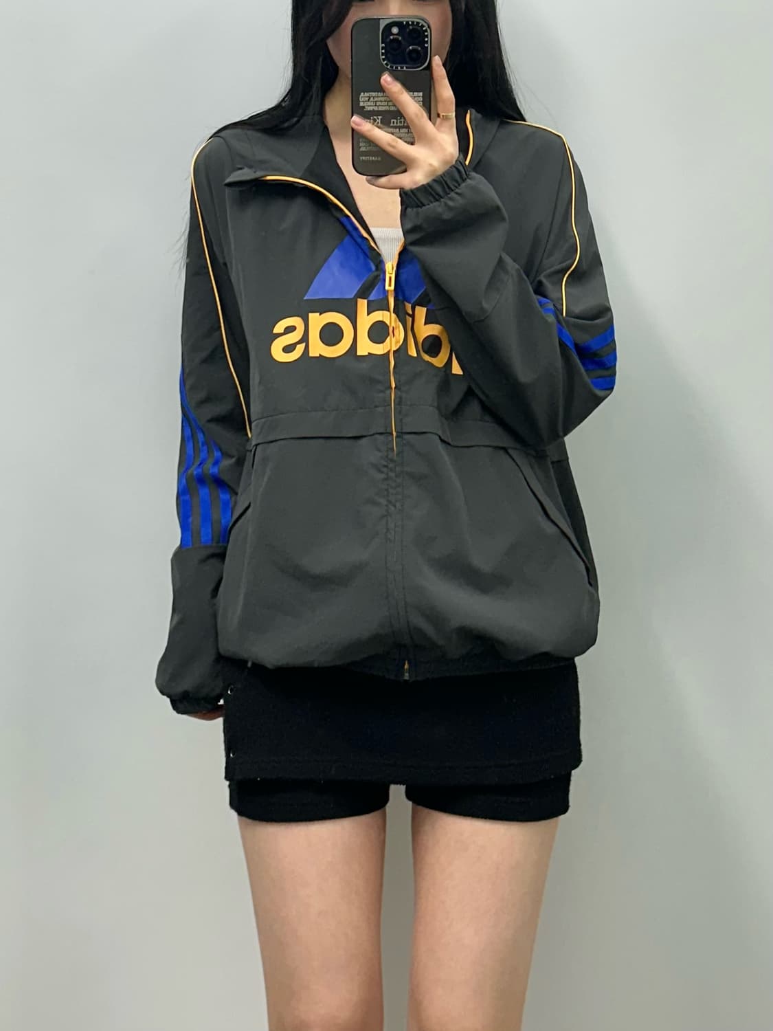 아디다스 빅로고 차콜 바람막이 상품이미지1