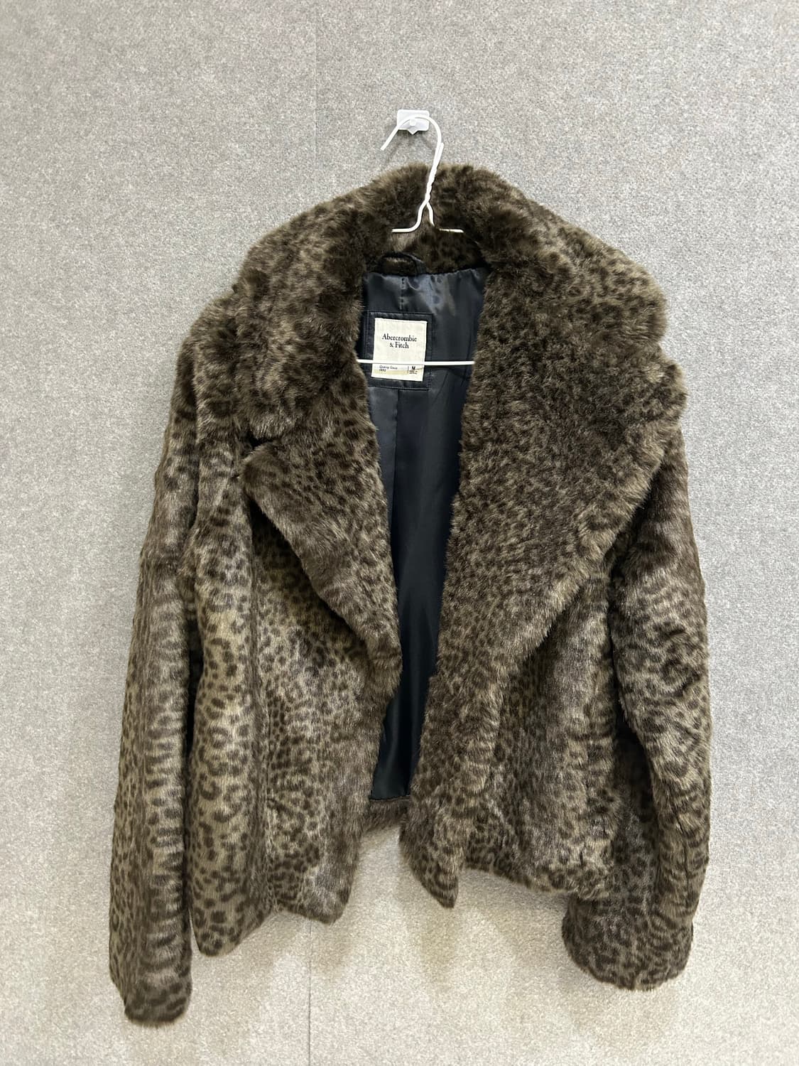아베크롬비 레오파드 퍼자켓 정가 35만원 상품이미지1