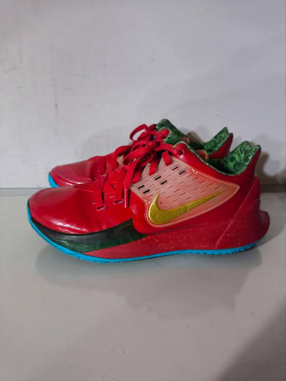 265mm 스폰지밥 x 나이키 카이리 로우2 집게사장 상품이미지2