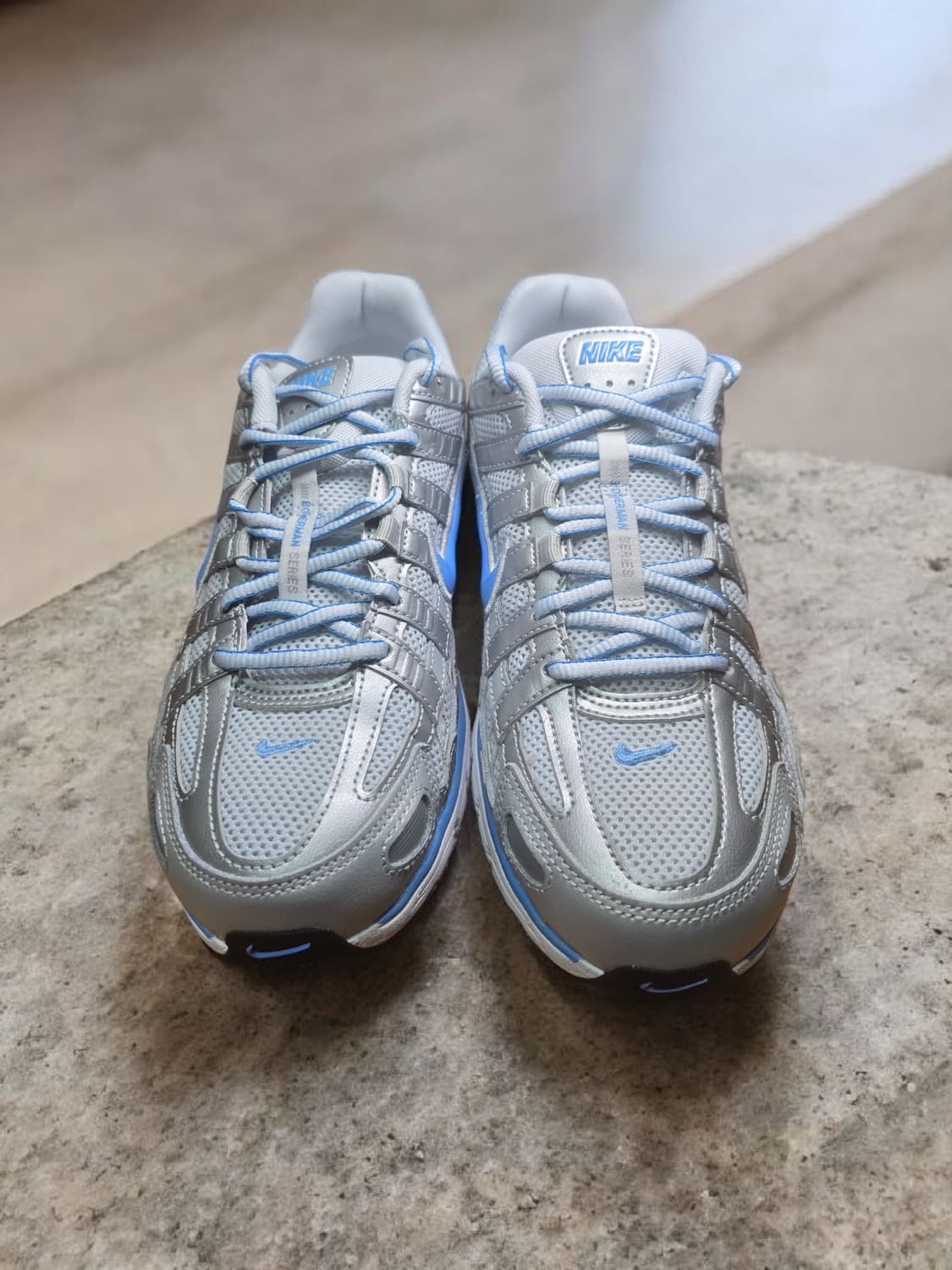 나이키 p6000 270새상품 판매합니다. 상품이미지3