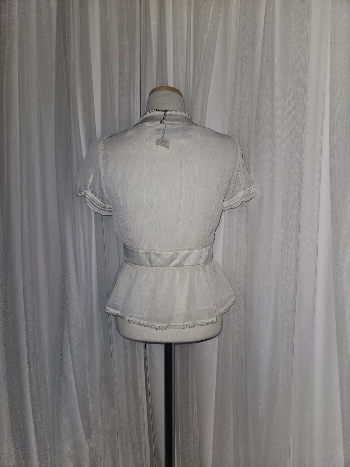 romantic soup 스노우 화이트 히메 리본 퍼프 블라우스 상품이미지3