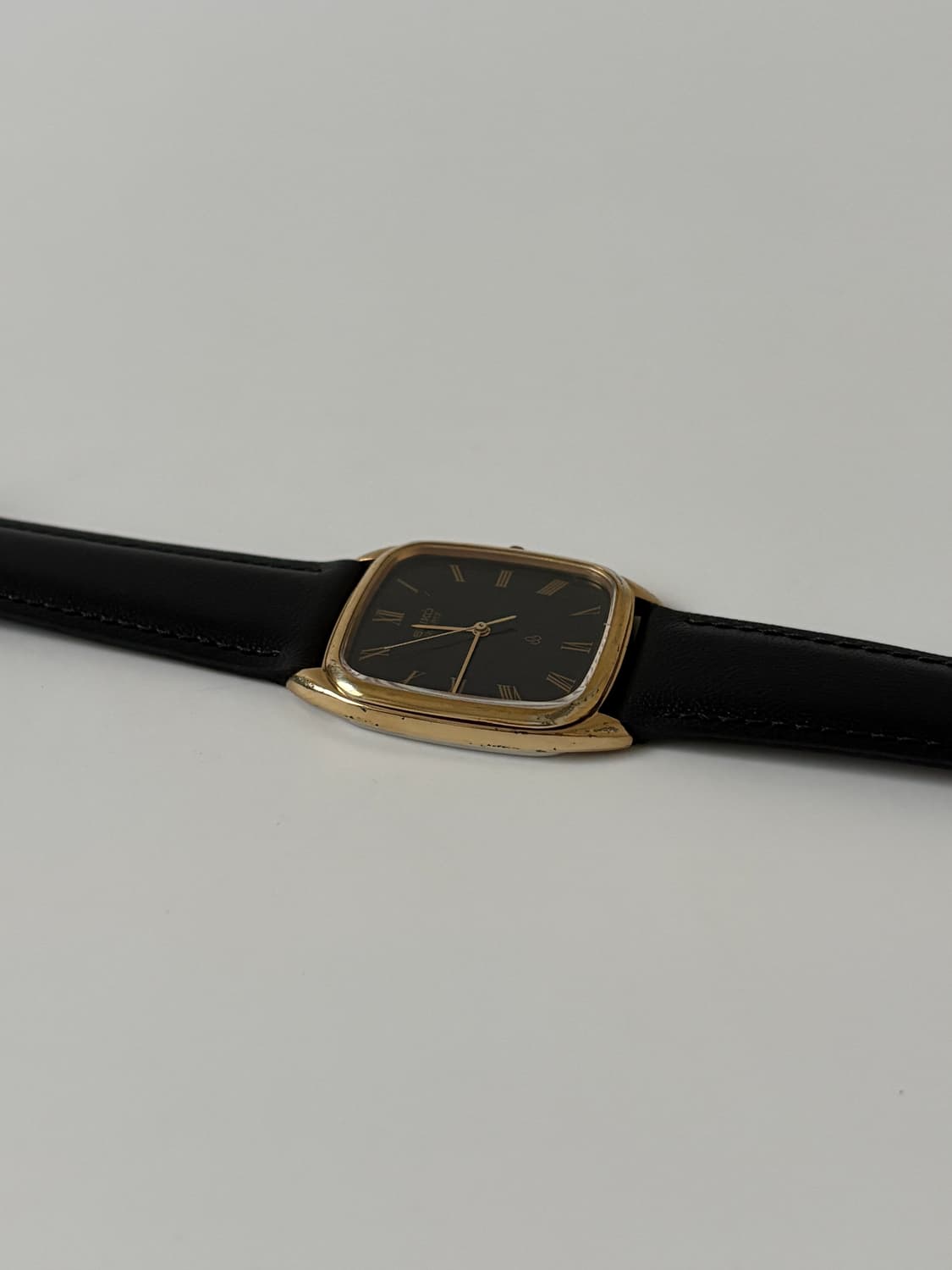 1980s Chariot Black Gold Tank Quartz 상품이미지6