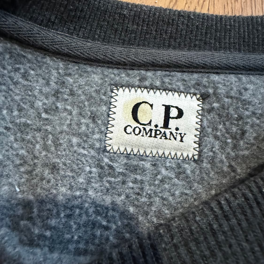 C.P. company 렌즈 포켓 스웻셔츠  상품이미지4