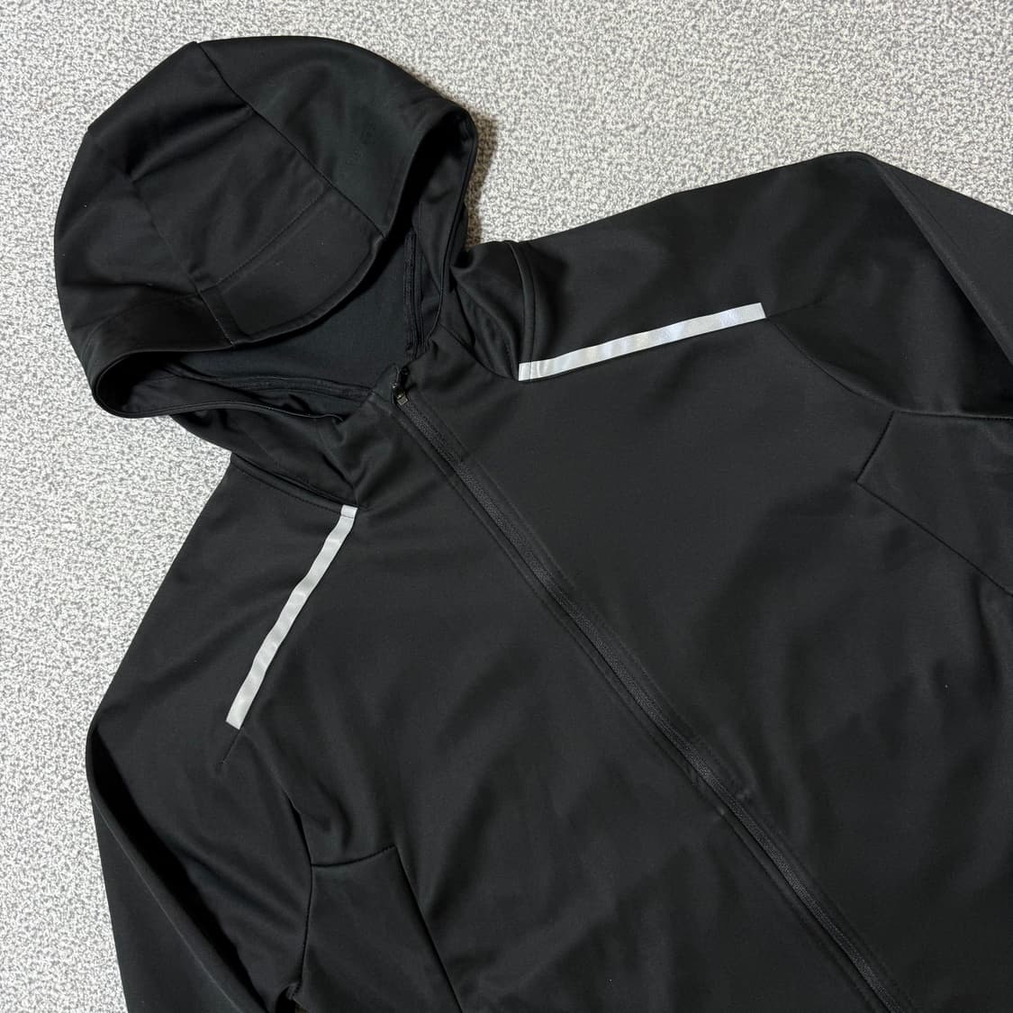 나이키 쉴드 바람막이 M 상품이미지4