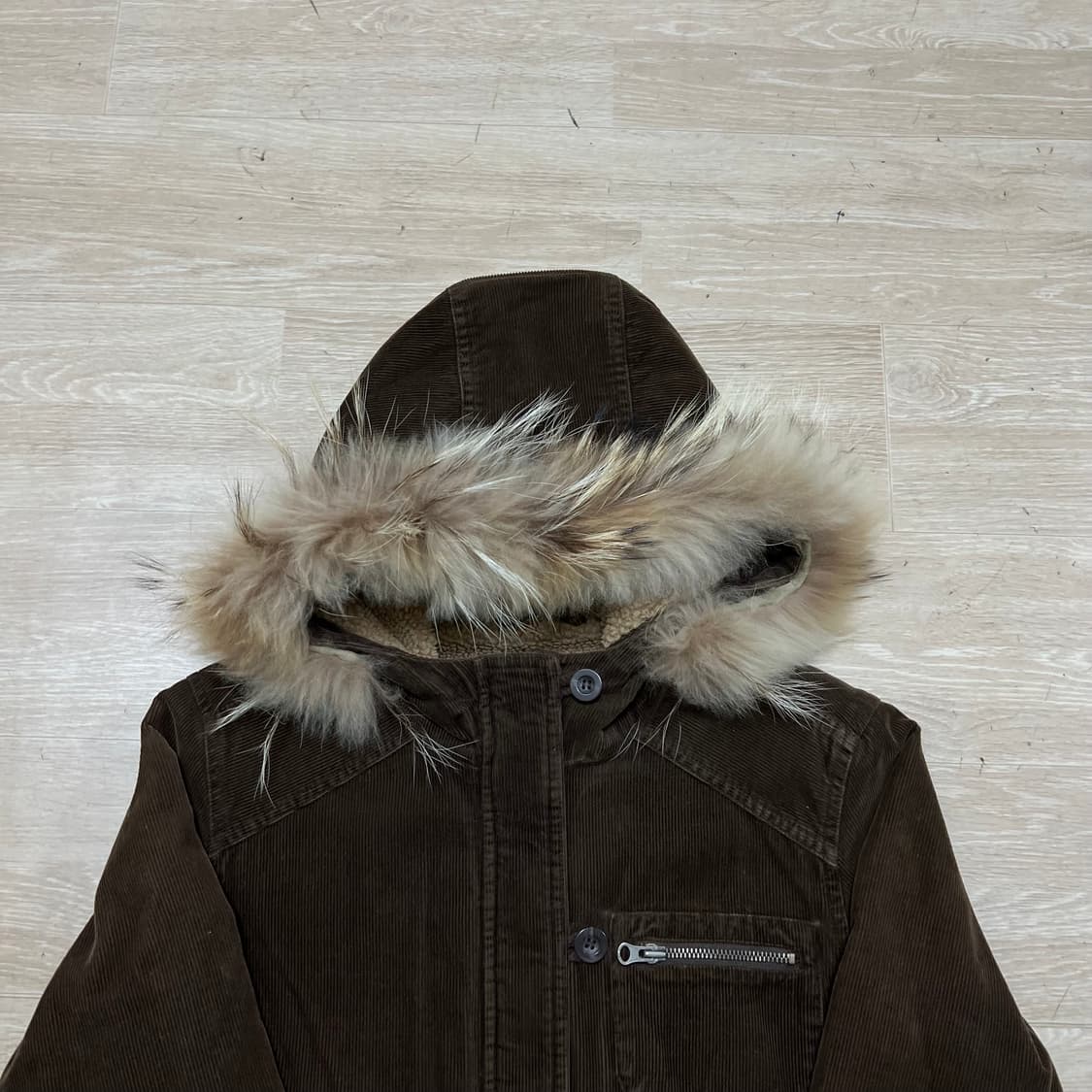 지오다노 양털내피 코듀로이 라쿤퍼 후드 싱글코트 [브라운] L/100 상품이미지2