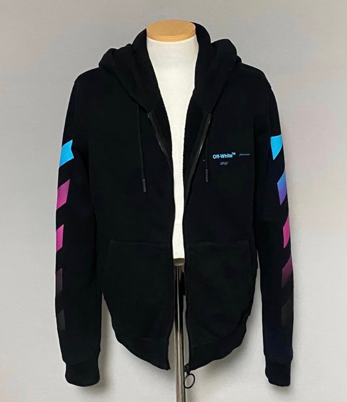 오프화이트 로고 프린트 코튼 후드집업 상품이미지2