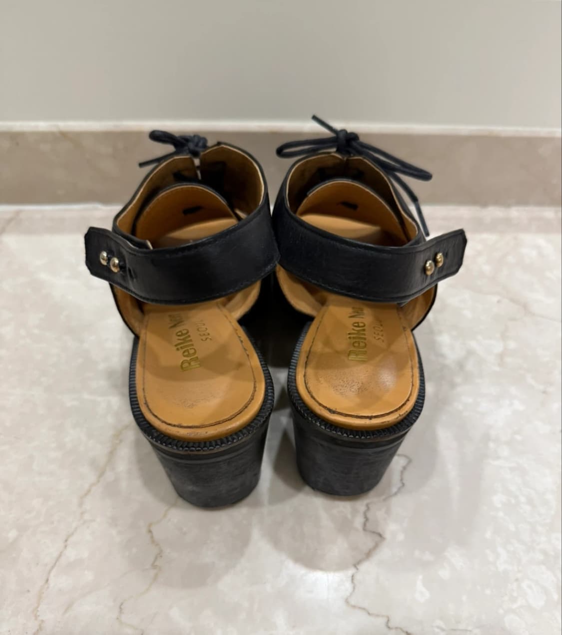 레이크넨 Reike nen 가죽 오픈토 샌들힐 상품이미지5