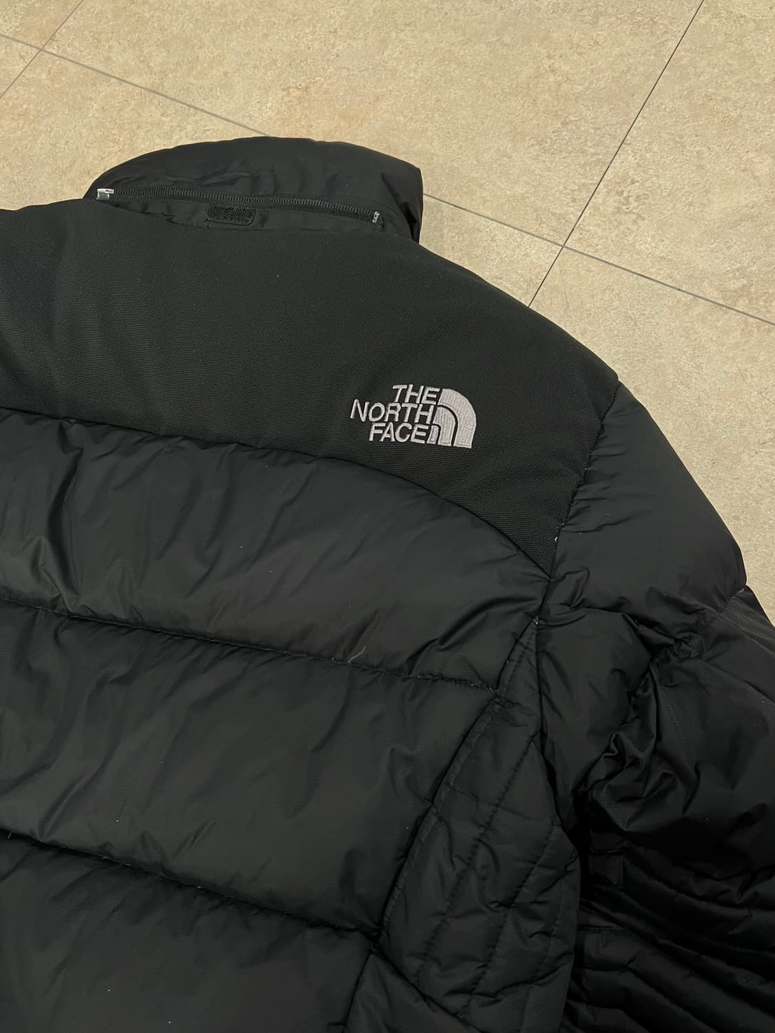 노스페이스 아이거 구스다운 패딩 점퍼 블랙 상품이미지9