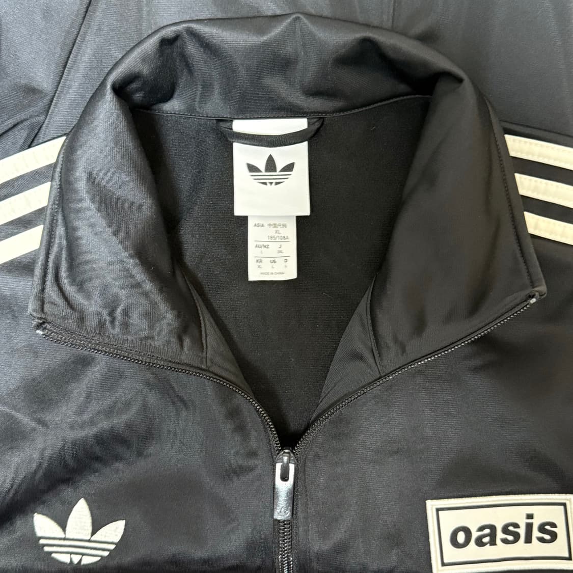 아디다스 X 오아시스 블랙 트랙탑 XL 상품이미지3