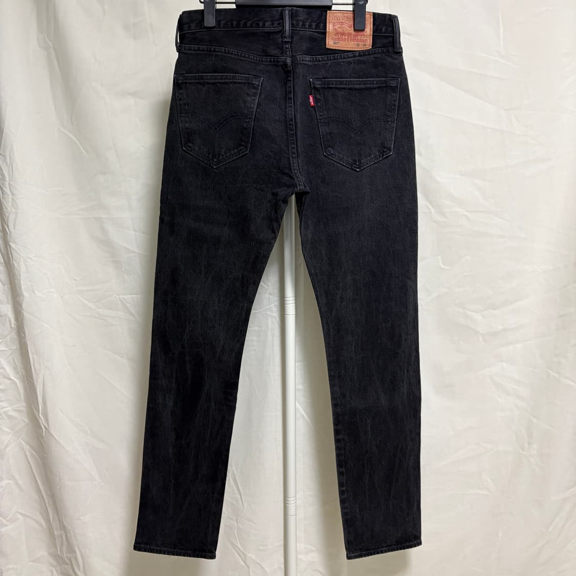리바이스 501 흑청 스트레이트 데님팬츠 / W30, L30 상품이미지6