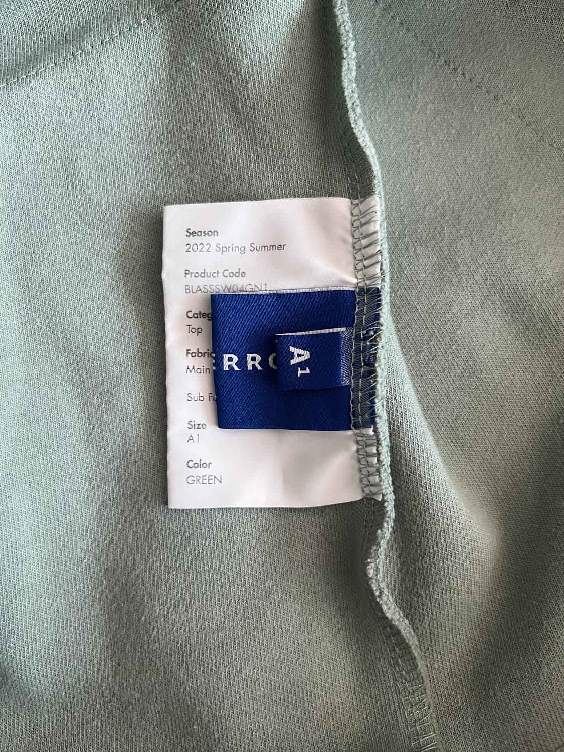 아더에러 맨투맨 스웻셔츠 A1 사이즈 팝니다 상품이미지5