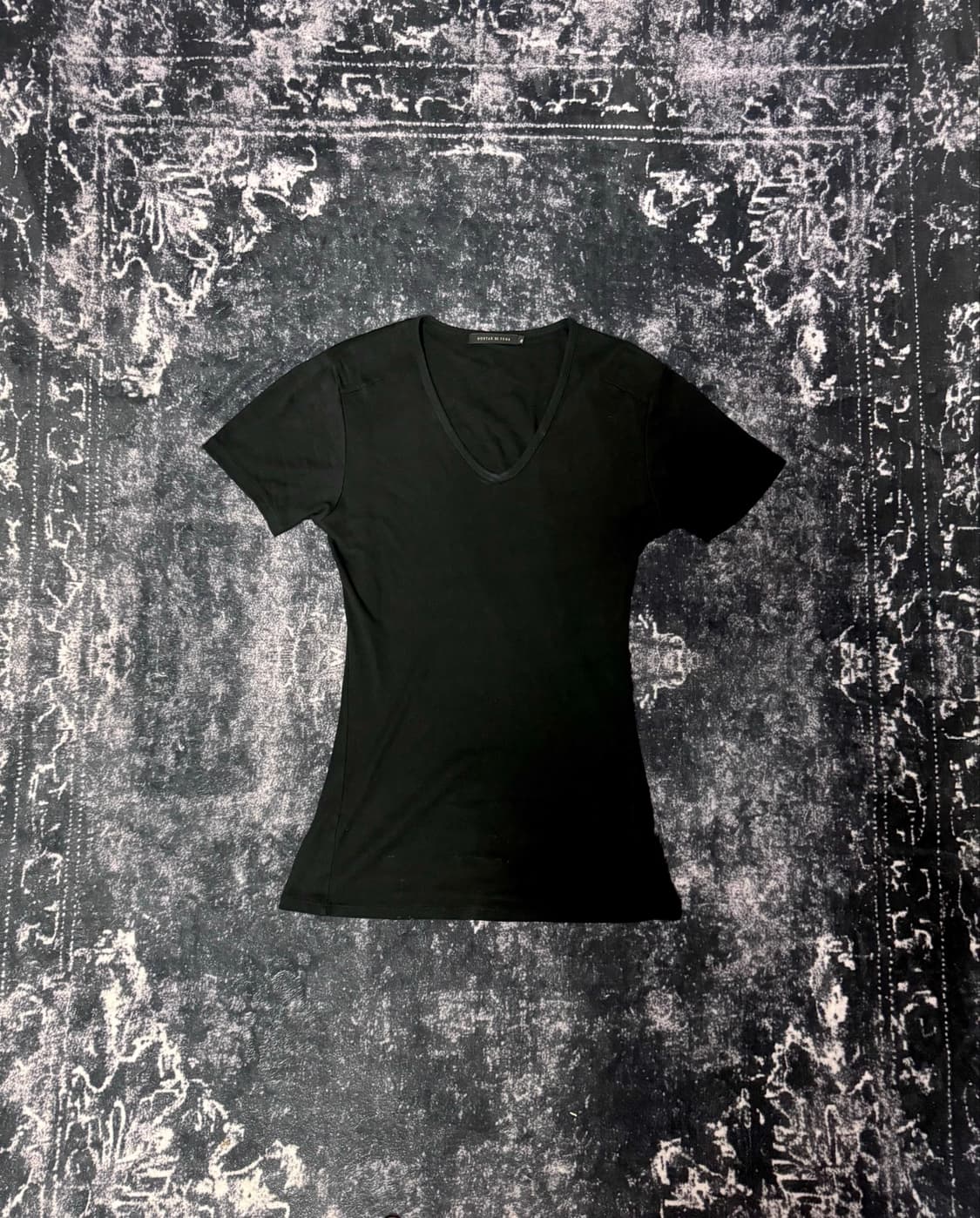 Fuga V-neck black T-shirt 상품이미지1