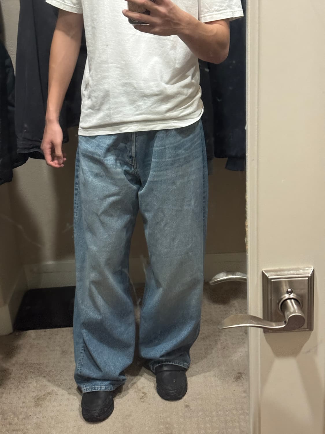 위크데이 아스트로진 상품이미지4