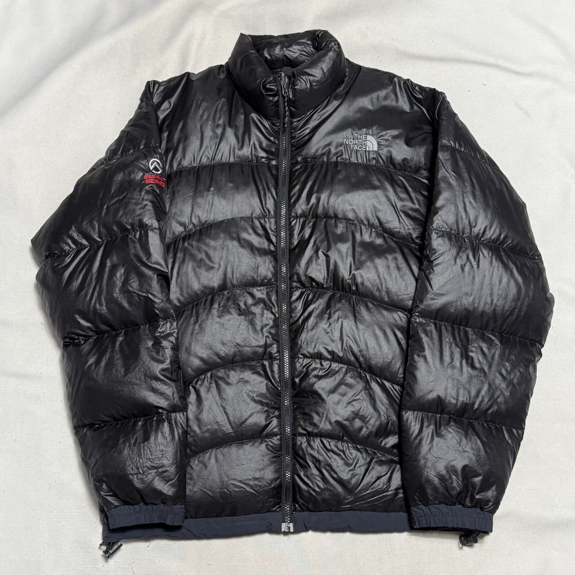 100 노스페이스 블랙 써밋 시리즈 다운 경량 패딩 상품이미지2
