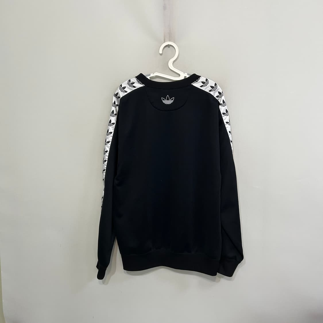 아디다스 남성 맨투맨 M 상품이미지4