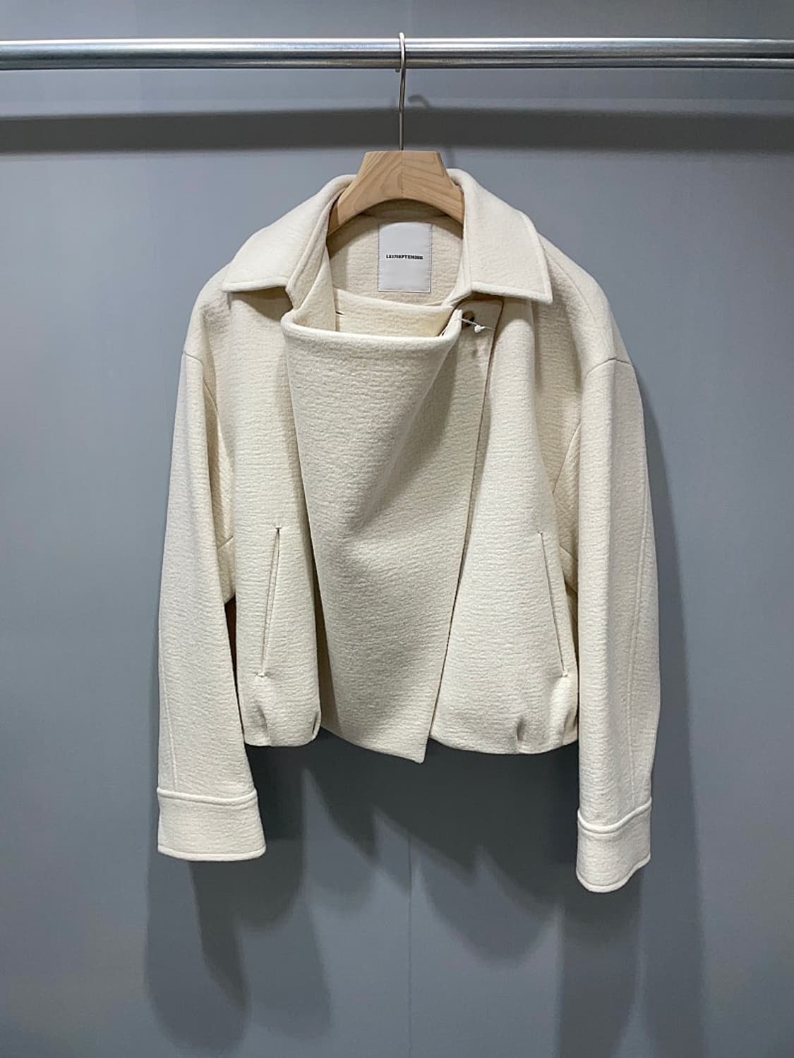 (정품/새상품) 르917 여성 울 드레이프 크롭 자켓 상품이미지1