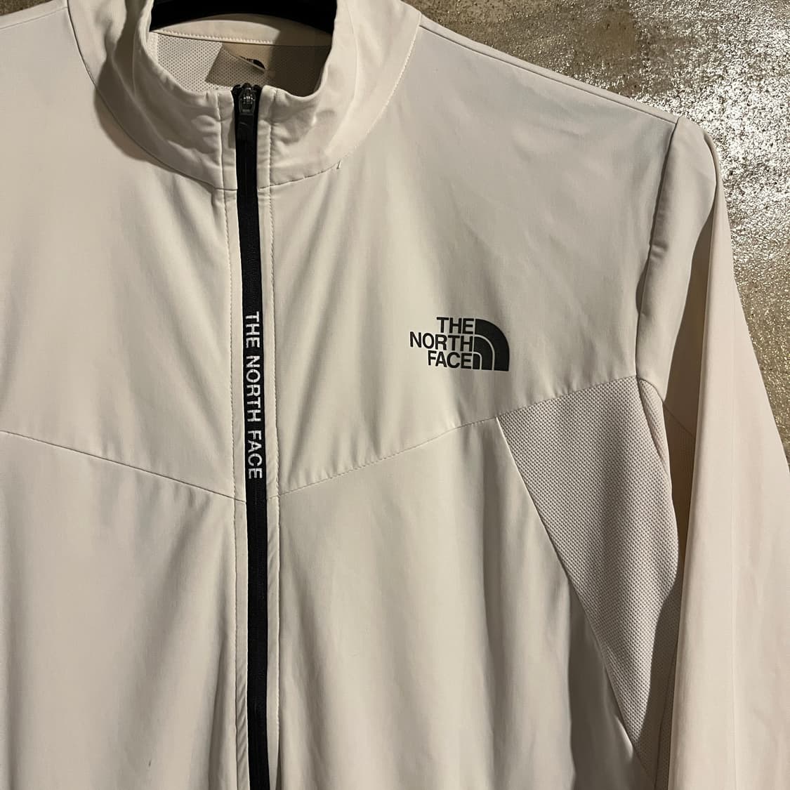 노스페이스 바람막이 자켓 상품이미지2