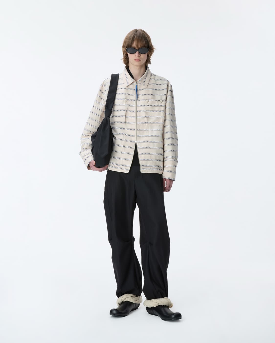 아더에러 26ss product. 15 아이보리 XL 상품이미지1
