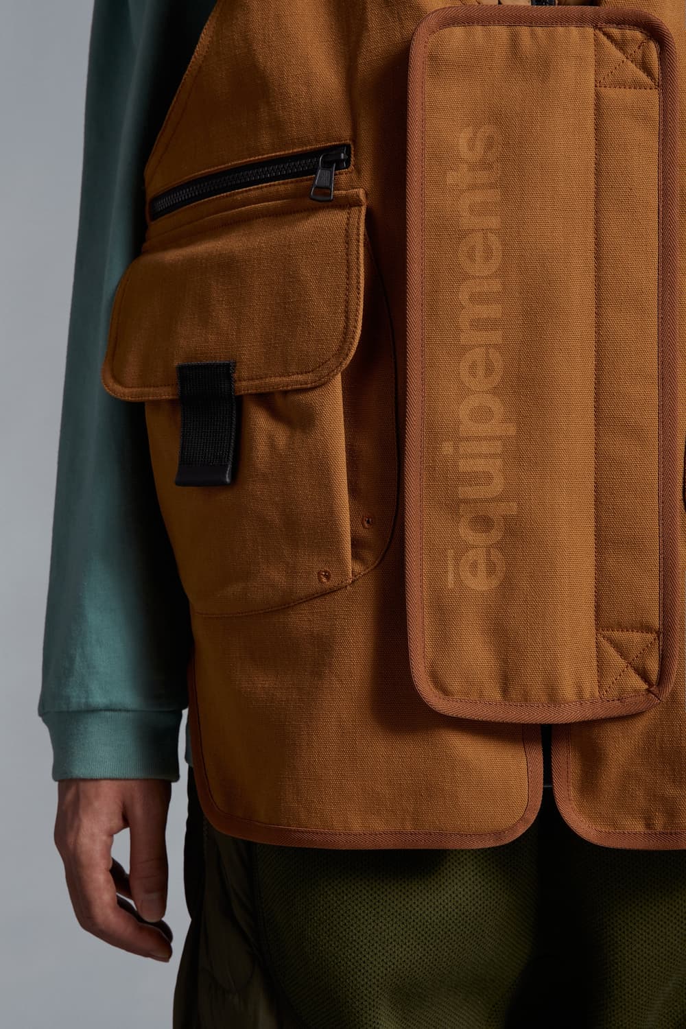 몽클레르 X 살레헤 벰버리 시어핀스키 3-IN-1 베스트 브라운 2사이즈 상품이미지8