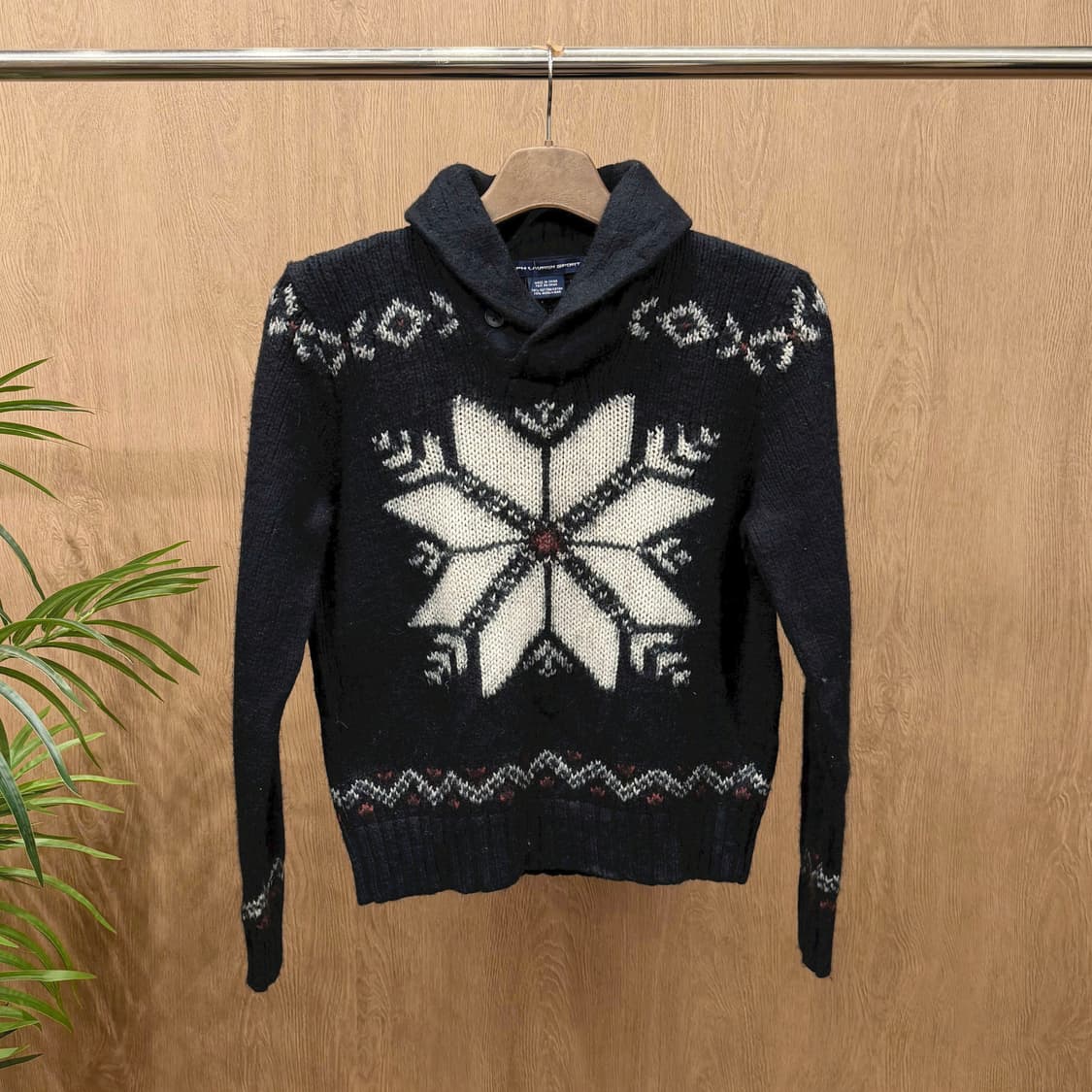 랄프로렌 스포츠 숄카라 니트 노르딕 플라워 패턴 디테일 레귤러핏 블랙 상품이미지1