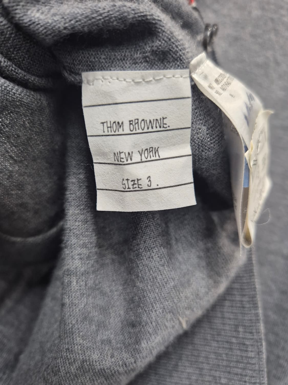 톰브라운 회색 사선 스트라이프 가디건 / 100(정품) 상품이미지8