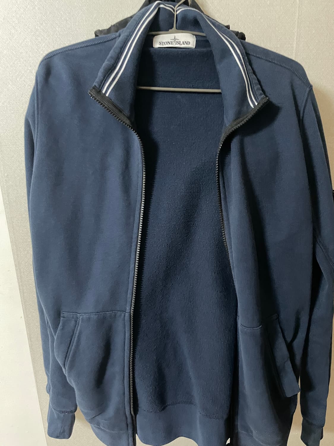 스톤아일랜드 집업 상품이미지1