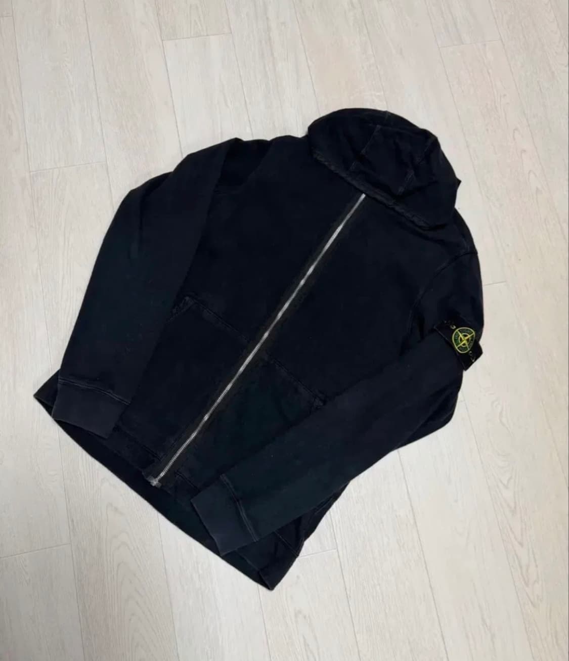 스톤아일랜드 후드집업 상품이미지1