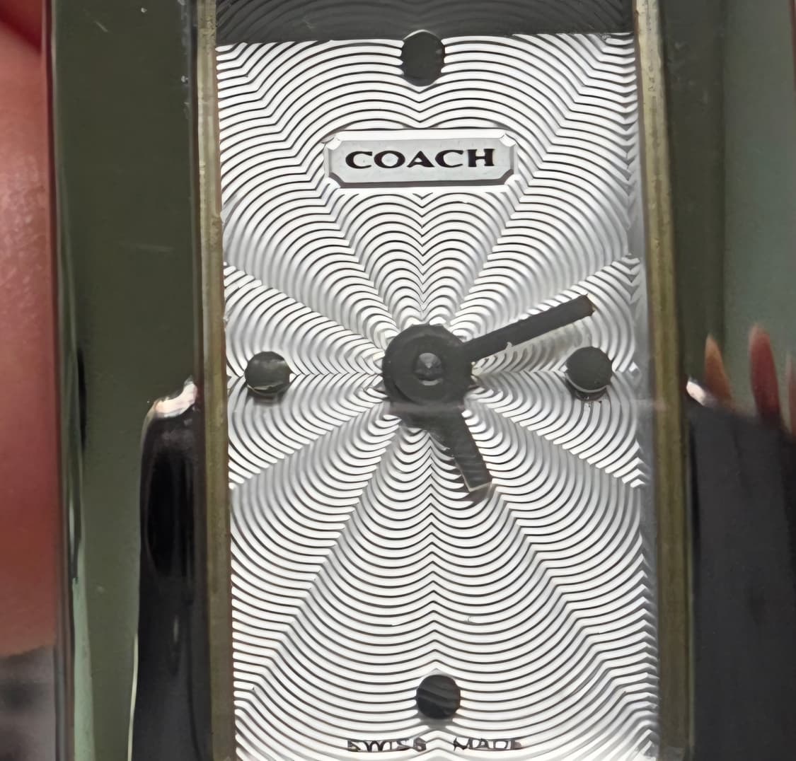 명품 코치 0219 사각탱크 화이트실버 기요쉐 다이얼 쿼츠 여성용  상품이미지4