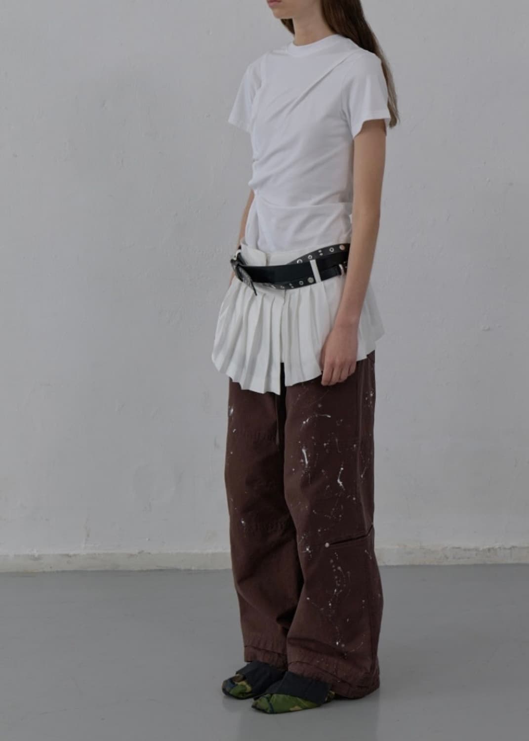 PAINT EFFECT WIDE-LEG TROUSERS(BROWN) 상품이미지2