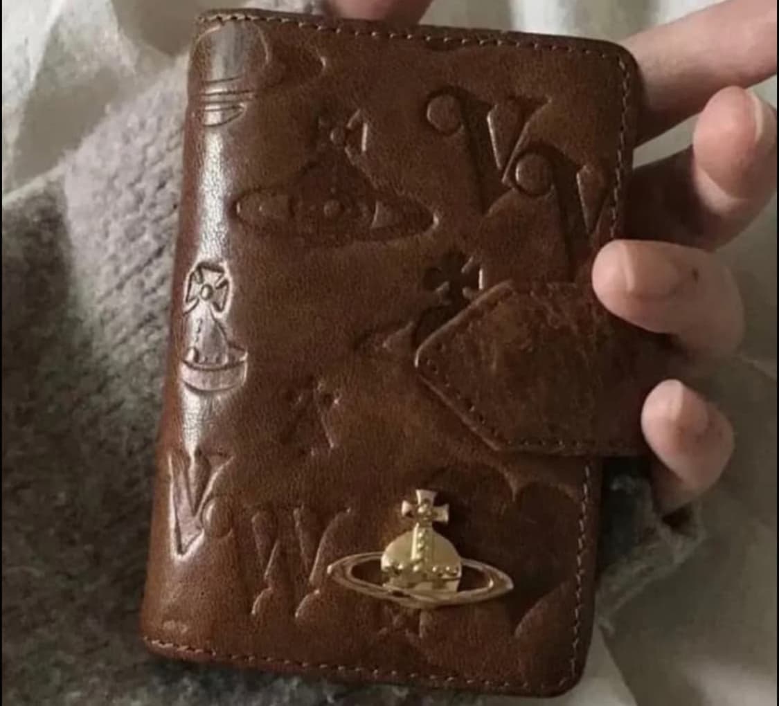 비비안웨스트우드 빈티지 지갑 구해요 상품이미지1