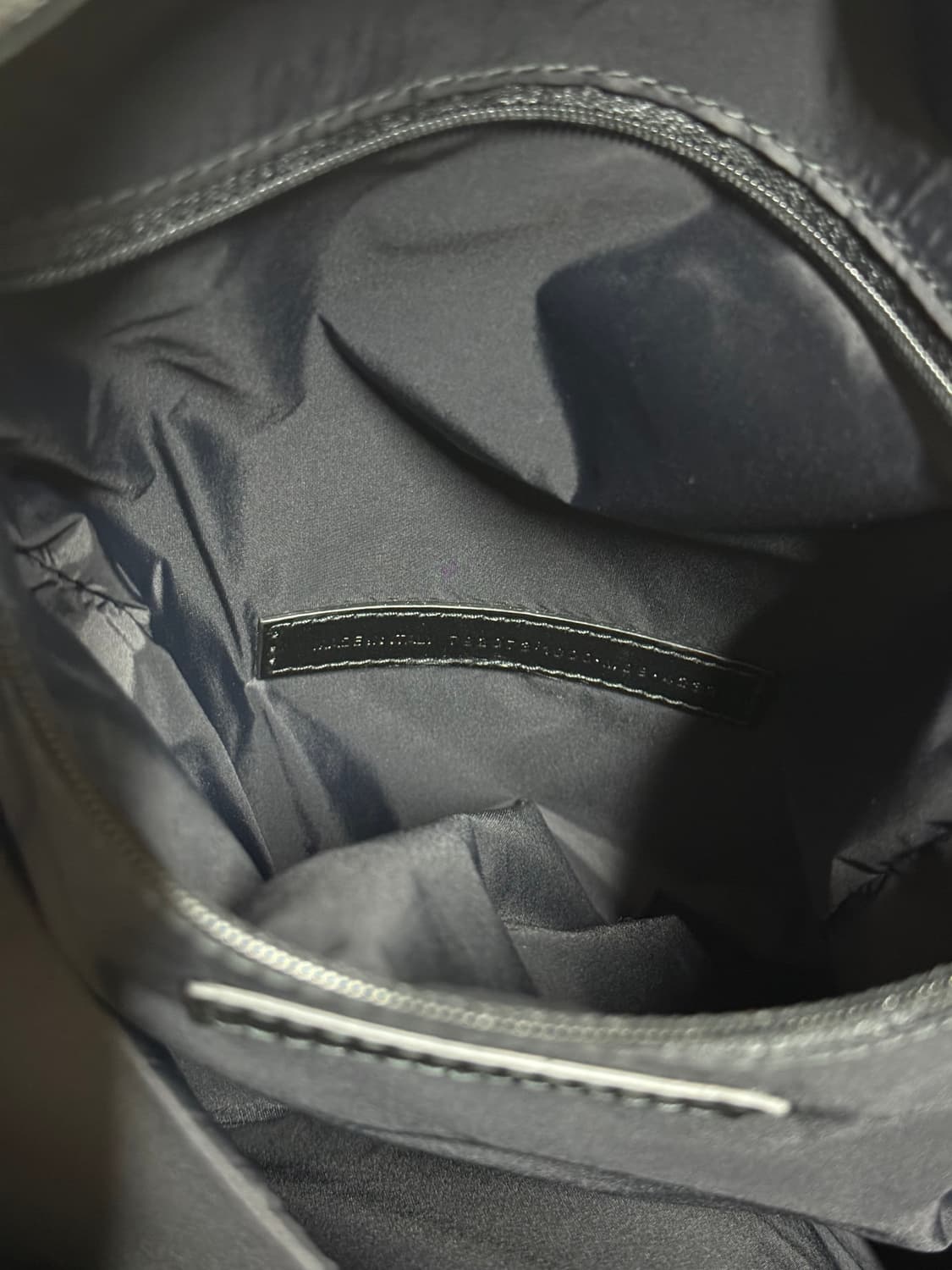 발렌시아가 유니티 백팩 라지 블랙 상품이미지6