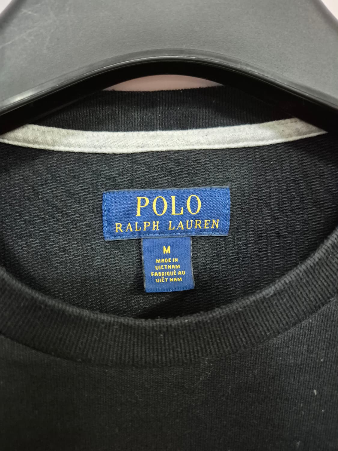 폴로 하단 텍스트로고 블랙 맨투맨 상품이미지4