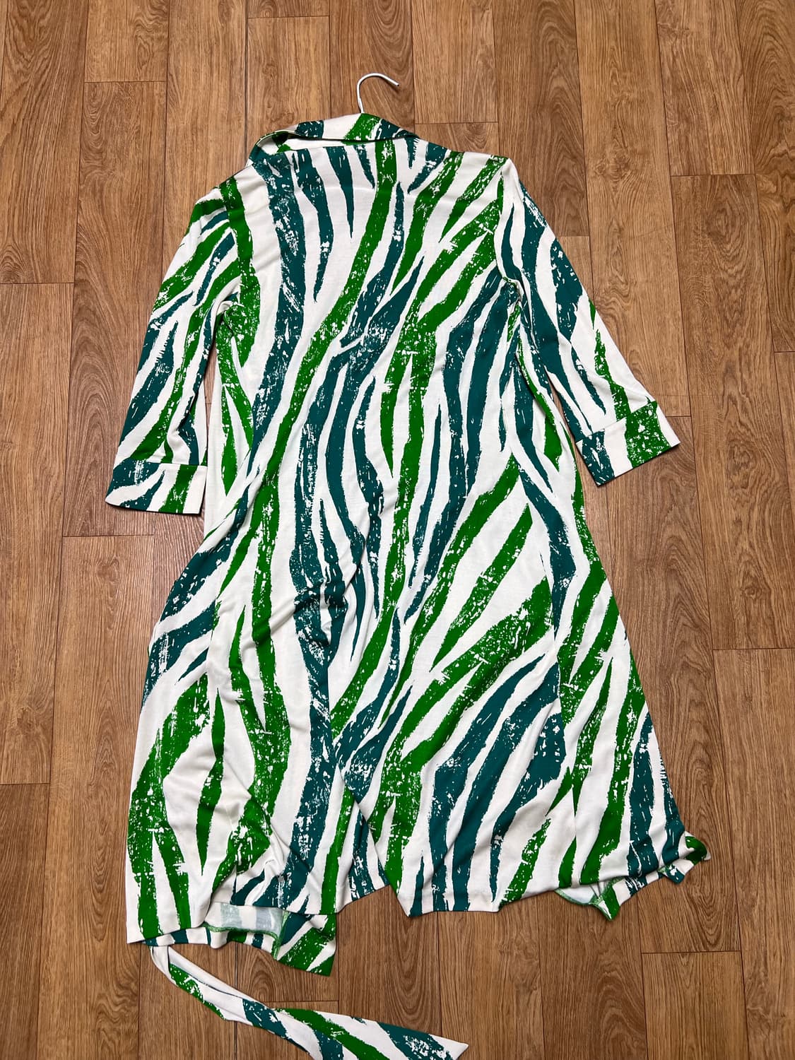 다이앤본 그린 스트라이프 랩 원피스 미착용 상품이미지3