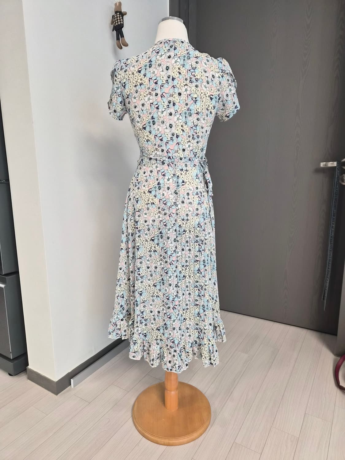 플로럴 랩 원피스 & 로브 상품이미지3