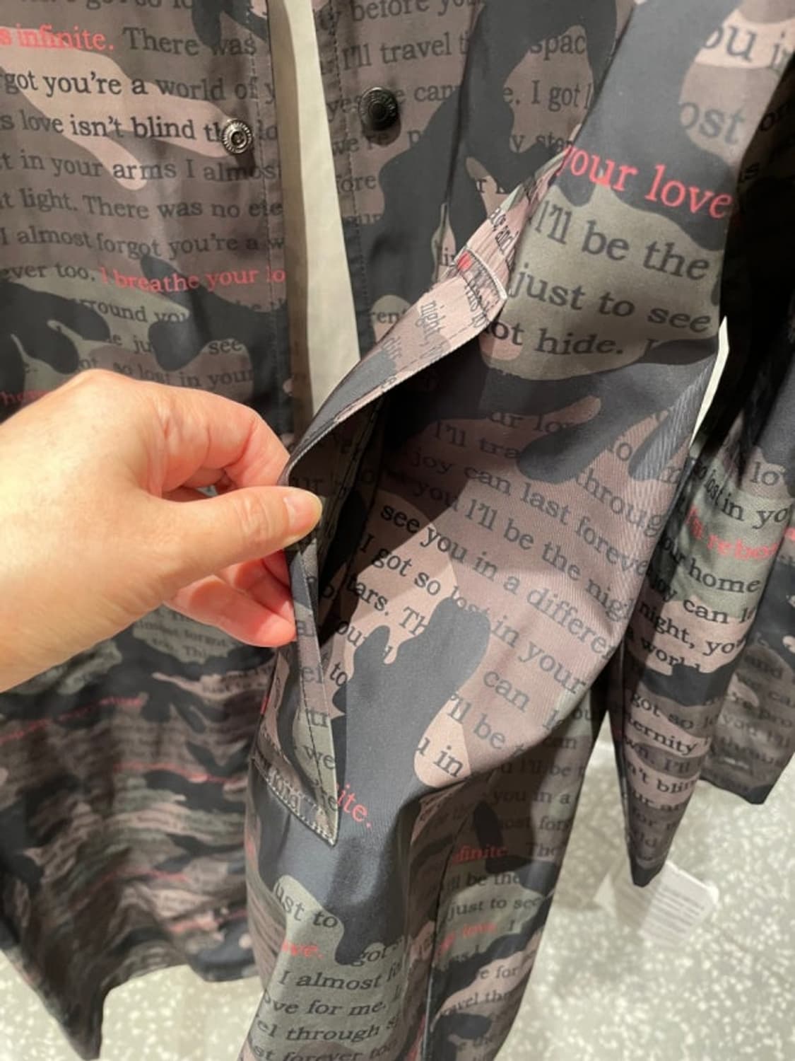 🔥 VALENTINO 발렌티노 정품 남성 카모플라주 후드 롱코트[48] 상품이미지10