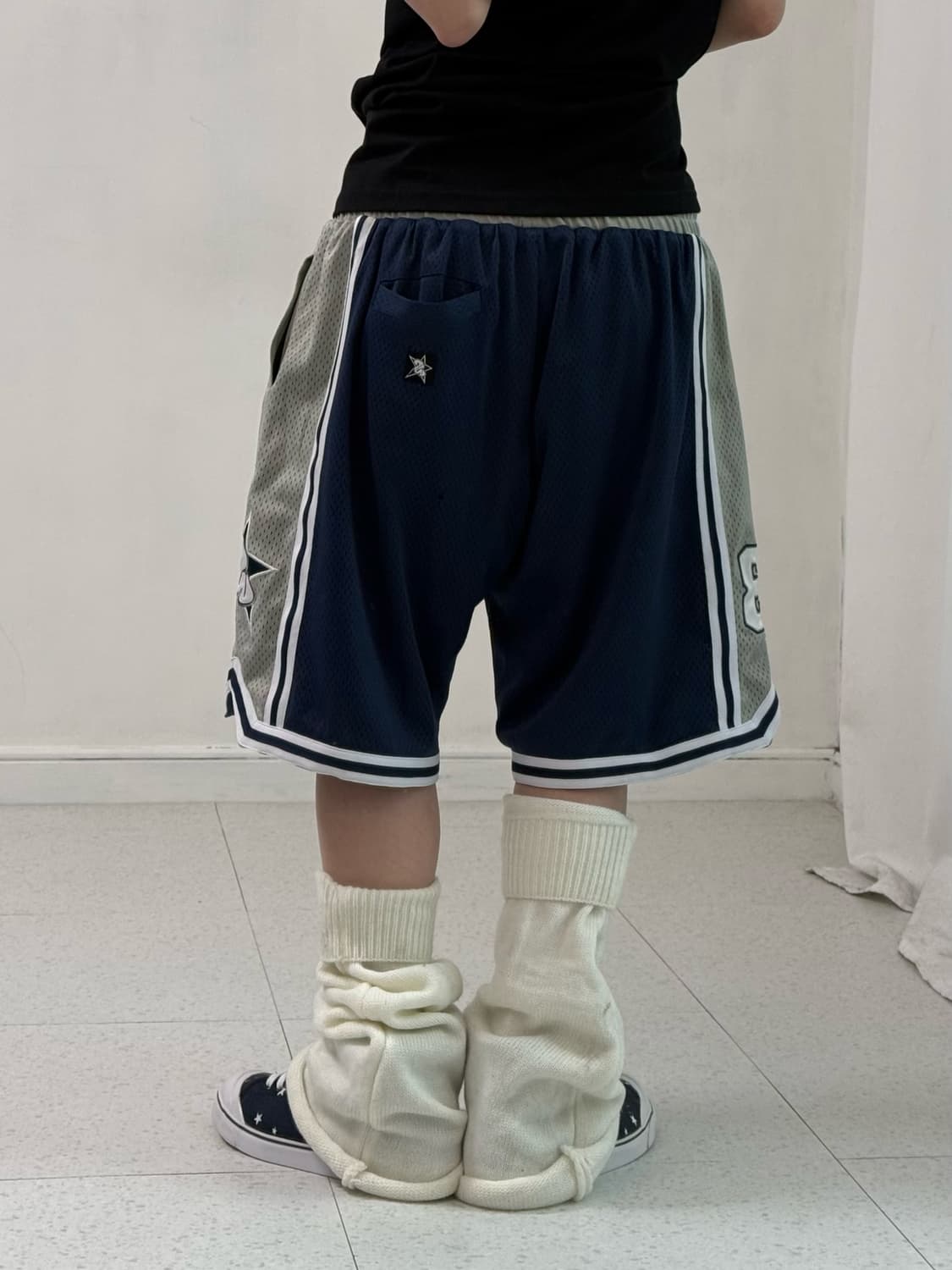 위캔더스 네이비 로고 반바지 상품이미지4